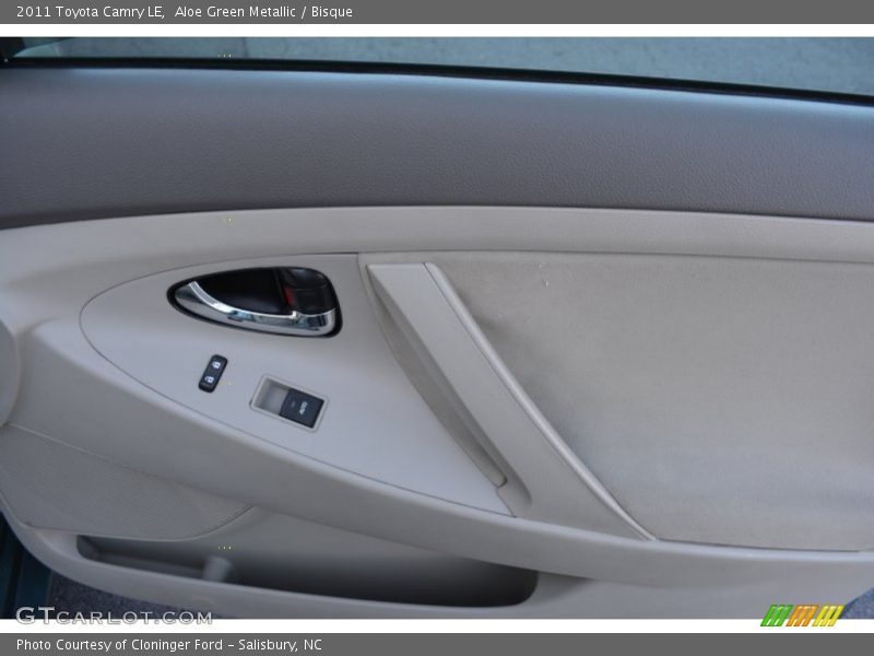 Aloe Green Metallic / Bisque 2011 Toyota Camry LE
