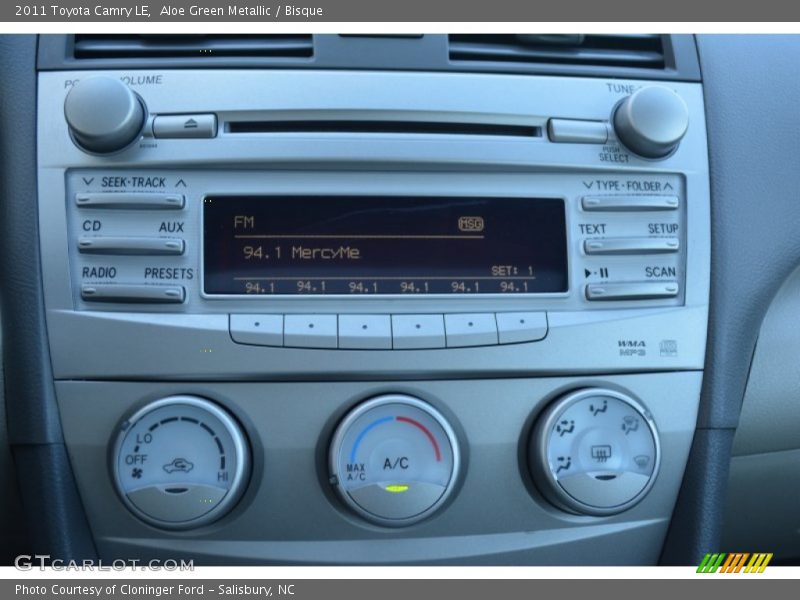 Aloe Green Metallic / Bisque 2011 Toyota Camry LE
