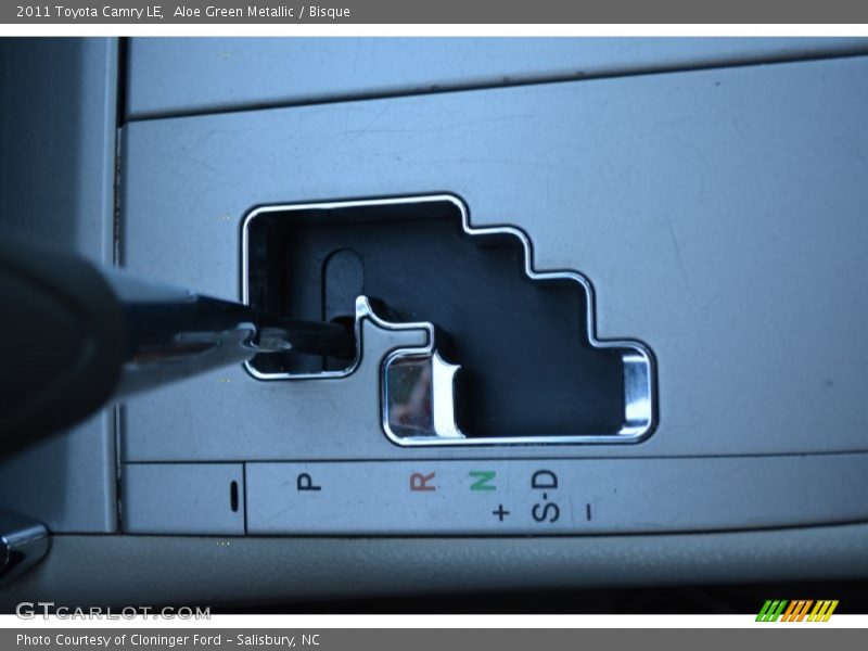 Aloe Green Metallic / Bisque 2011 Toyota Camry LE
