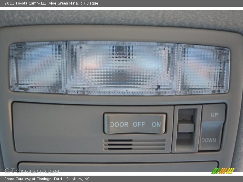 Aloe Green Metallic / Bisque 2011 Toyota Camry LE