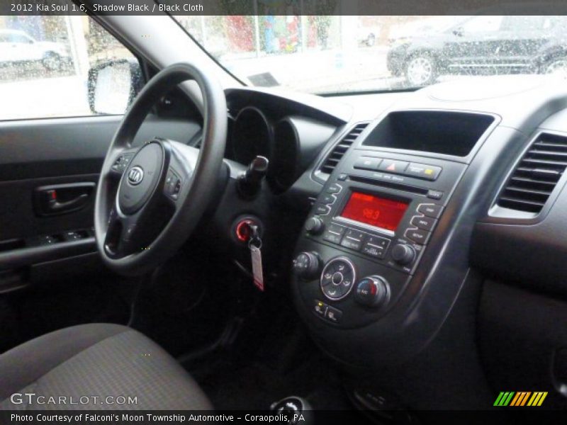 Shadow Black / Black Cloth 2012 Kia Soul 1.6