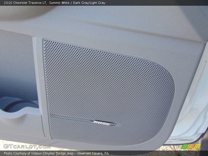 Summit White / Dark Gray/Light Gray 2010 Chevrolet Traverse LT