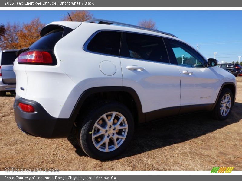 Bright White / Black 2015 Jeep Cherokee Latitude