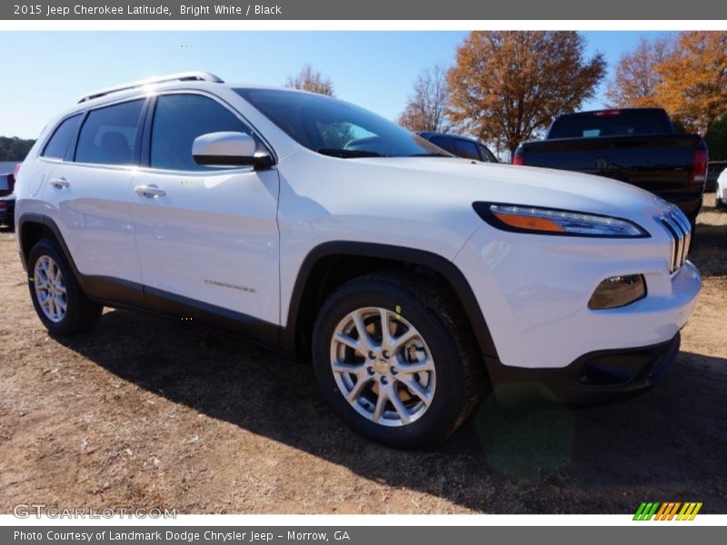 Bright White / Black 2015 Jeep Cherokee Latitude