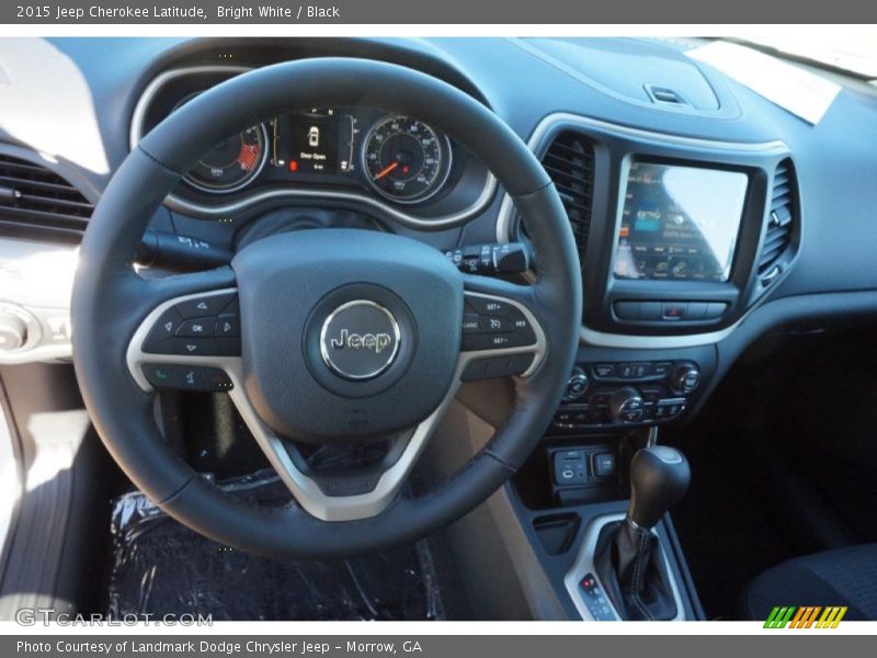 Bright White / Black 2015 Jeep Cherokee Latitude