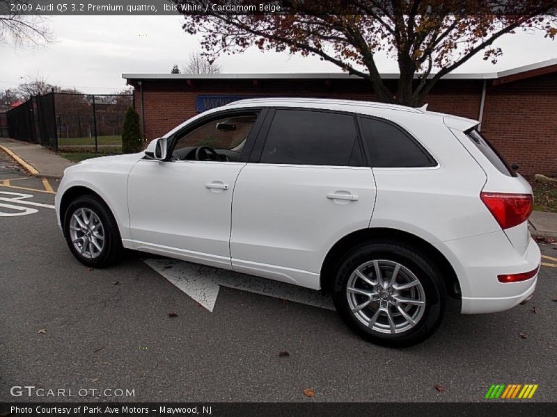 Ibis White / Cardamom Beige 2009 Audi Q5 3.2 Premium quattro