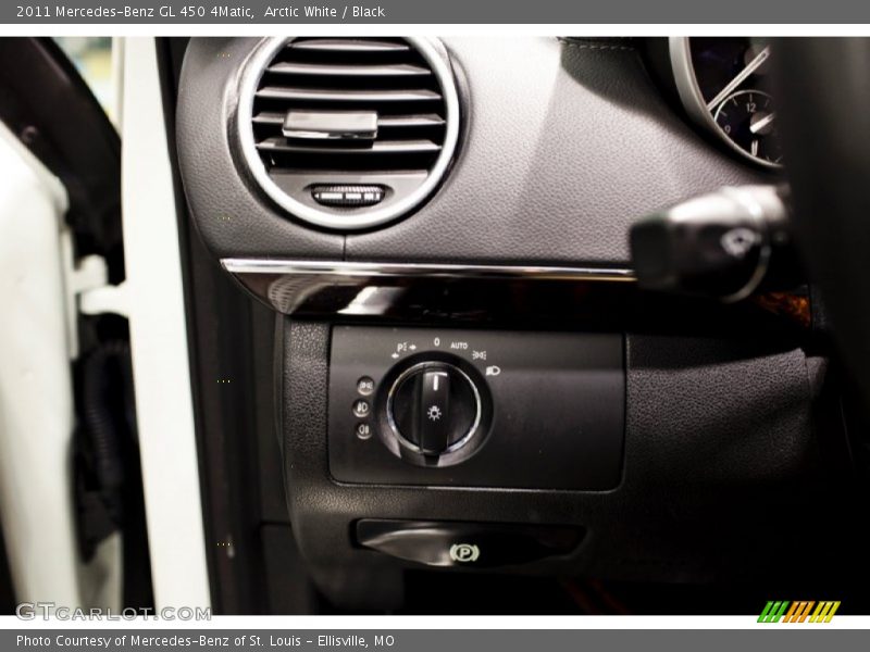 Arctic White / Black 2011 Mercedes-Benz GL 450 4Matic