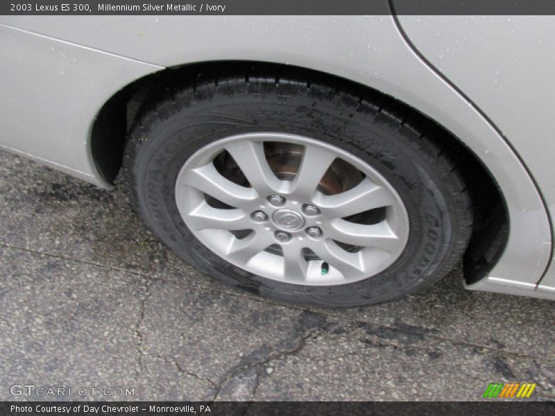 Millennium Silver Metallic / Ivory 2003 Lexus ES 300