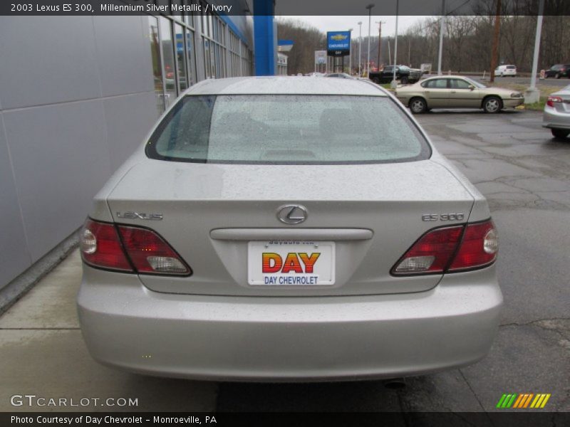 Millennium Silver Metallic / Ivory 2003 Lexus ES 300