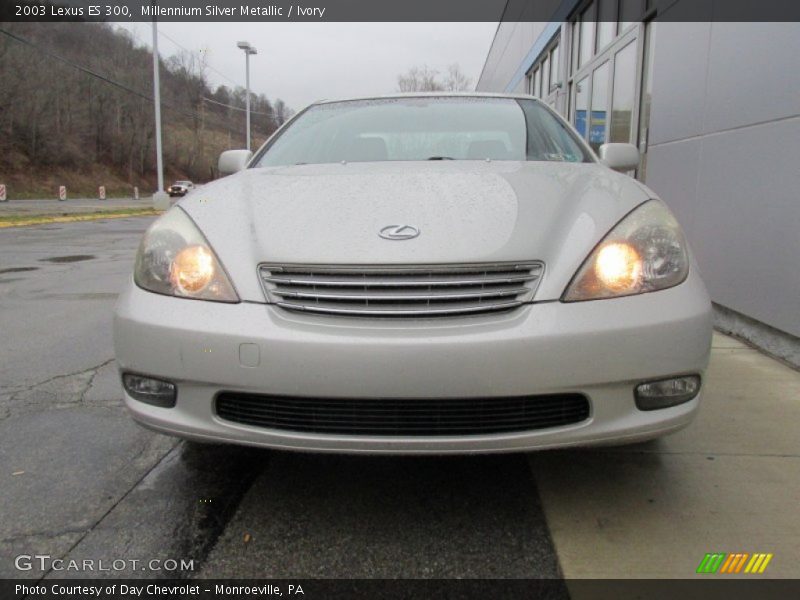 Millennium Silver Metallic / Ivory 2003 Lexus ES 300