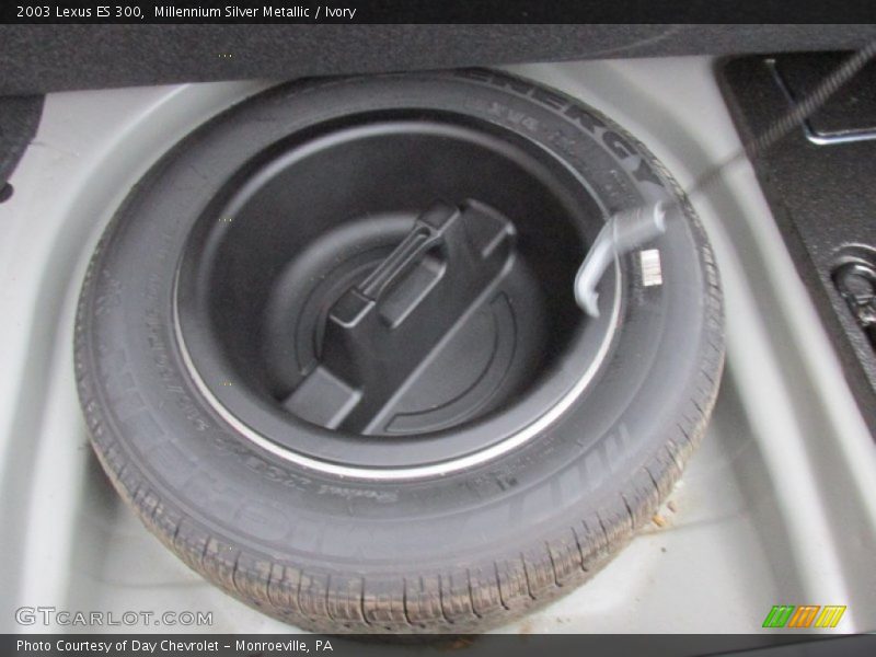 Millennium Silver Metallic / Ivory 2003 Lexus ES 300