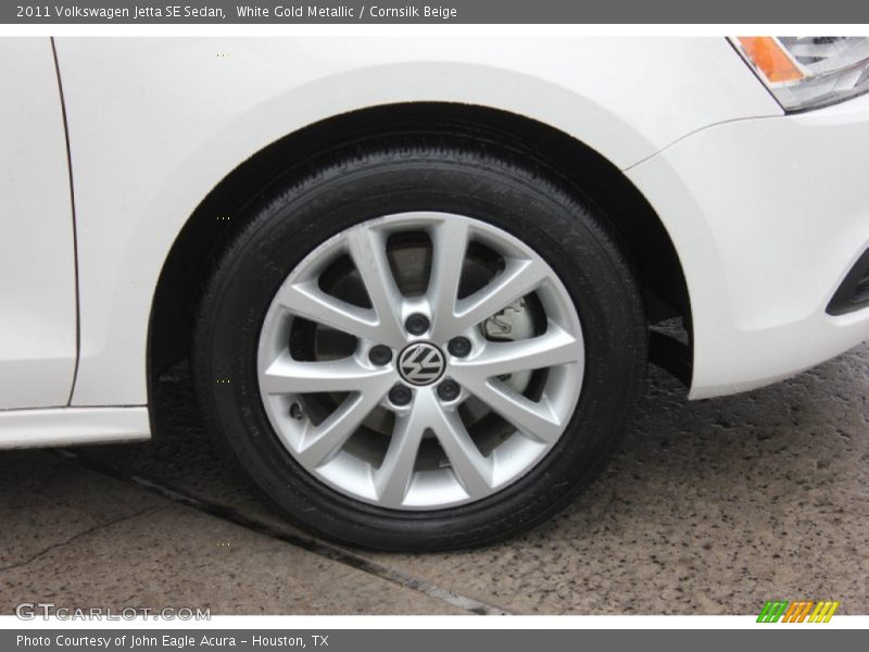 White Gold Metallic / Cornsilk Beige 2011 Volkswagen Jetta SE Sedan