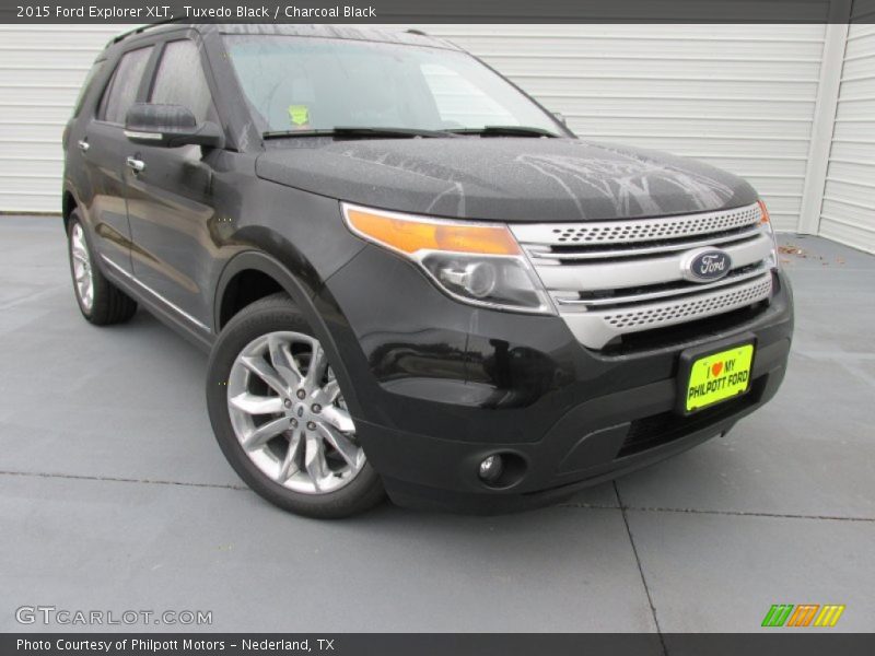Tuxedo Black / Charcoal Black 2015 Ford Explorer XLT