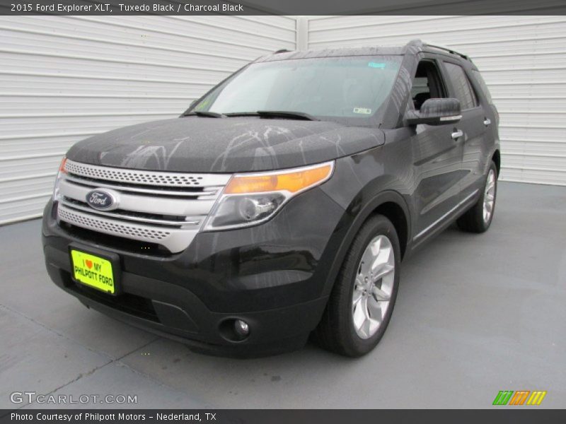 Tuxedo Black / Charcoal Black 2015 Ford Explorer XLT