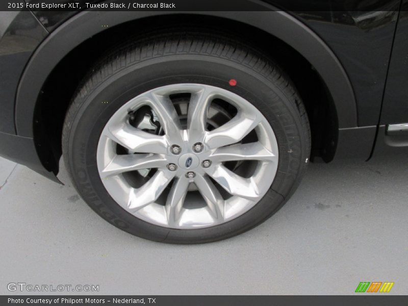 Tuxedo Black / Charcoal Black 2015 Ford Explorer XLT
