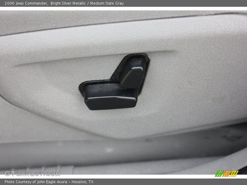 Bright Silver Metallic / Medium Slate Gray 2006 Jeep Commander