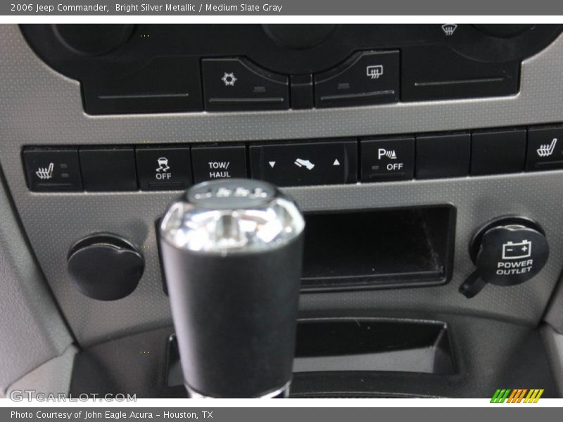 Bright Silver Metallic / Medium Slate Gray 2006 Jeep Commander