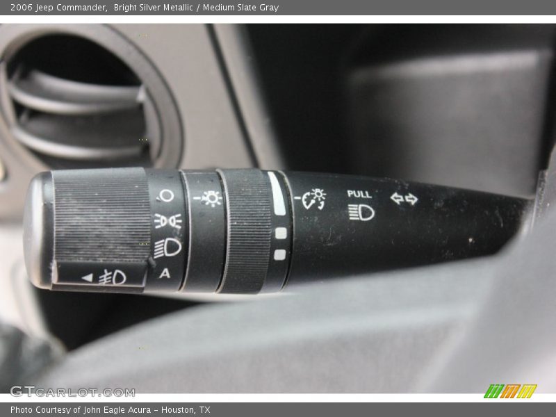 Bright Silver Metallic / Medium Slate Gray 2006 Jeep Commander