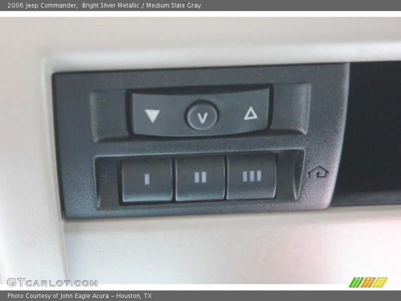 Bright Silver Metallic / Medium Slate Gray 2006 Jeep Commander