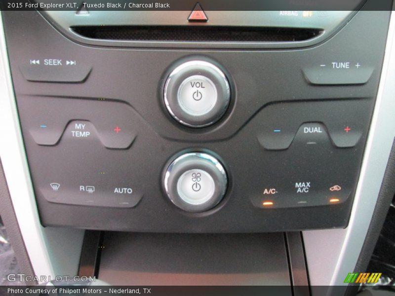 Tuxedo Black / Charcoal Black 2015 Ford Explorer XLT