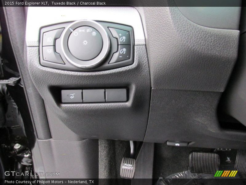 Tuxedo Black / Charcoal Black 2015 Ford Explorer XLT