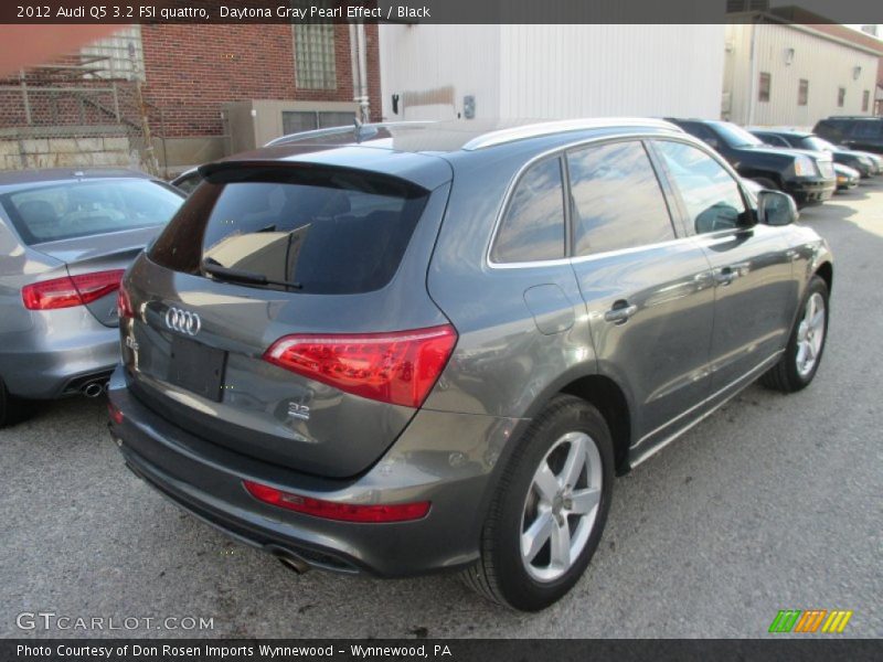 Daytona Gray Pearl Effect / Black 2012 Audi Q5 3.2 FSI quattro