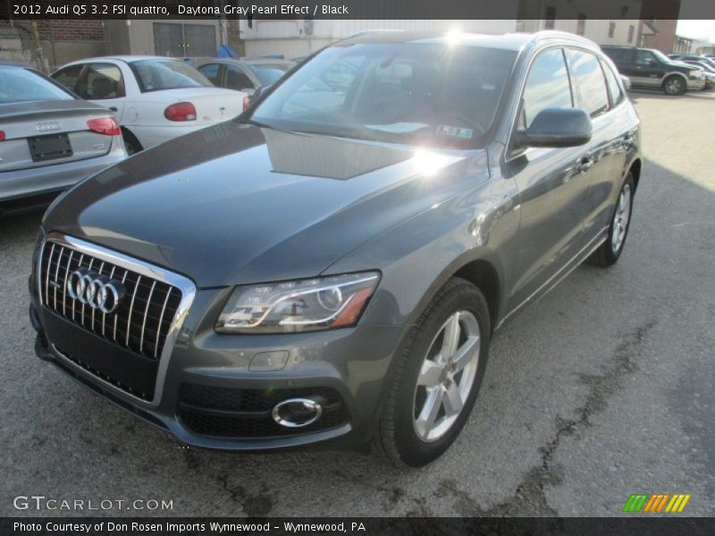Daytona Gray Pearl Effect / Black 2012 Audi Q5 3.2 FSI quattro