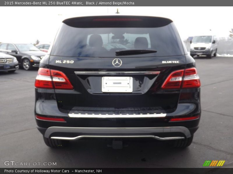 Black / Almond Beige/Mocha 2015 Mercedes-Benz ML 250 BlueTEC 4Matic