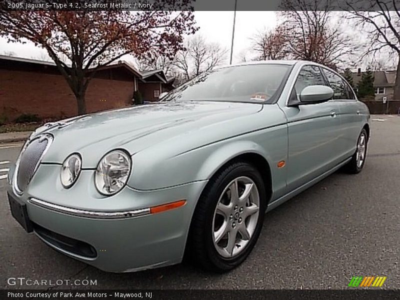 Seafrost Metallic / Ivory 2005 Jaguar S-Type 4.2