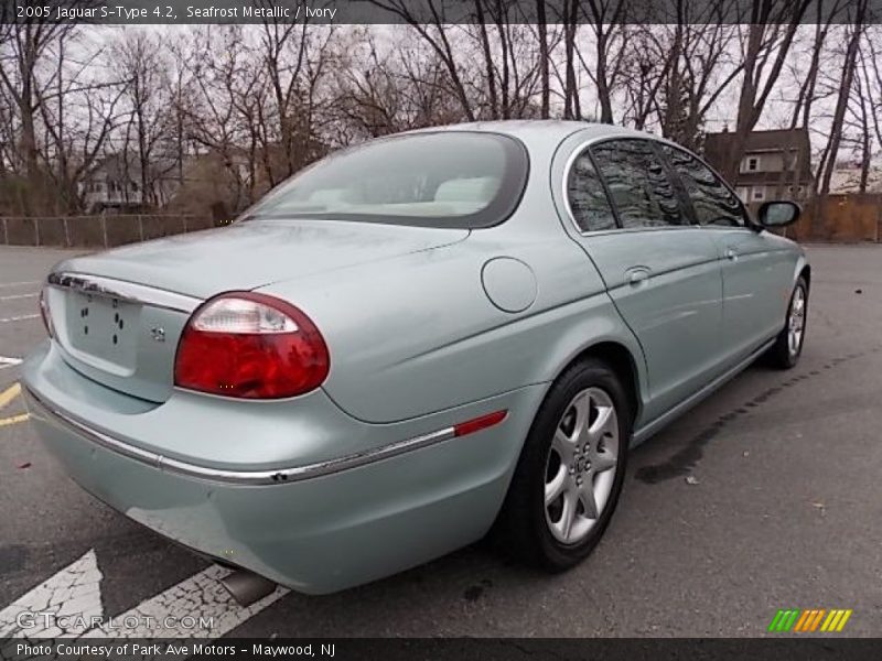 Seafrost Metallic / Ivory 2005 Jaguar S-Type 4.2