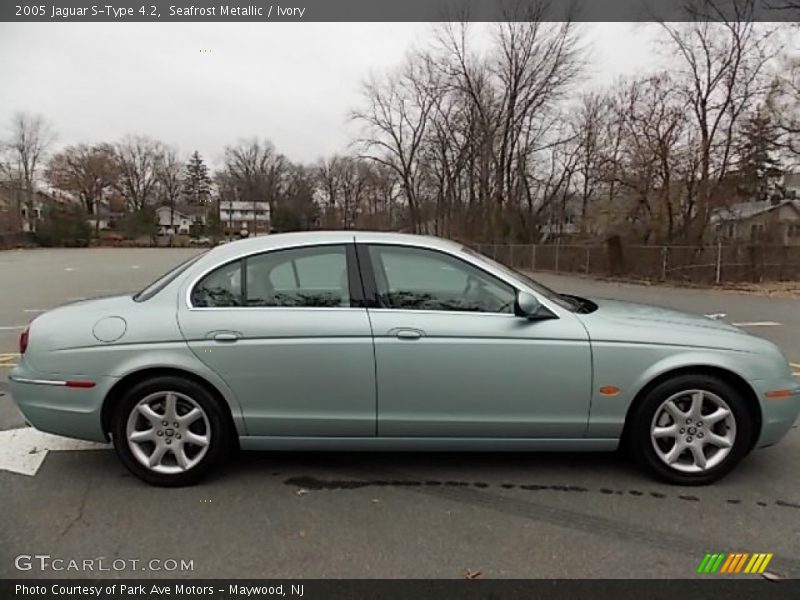 Seafrost Metallic / Ivory 2005 Jaguar S-Type 4.2