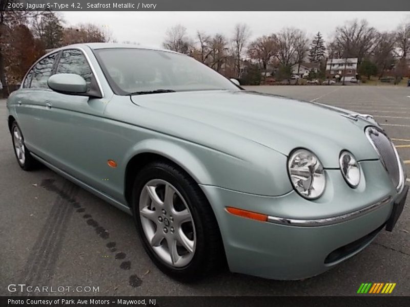 Seafrost Metallic / Ivory 2005 Jaguar S-Type 4.2