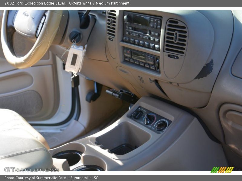 Oxford White / Medium Parchment 2002 Ford Expedition Eddie Bauer
