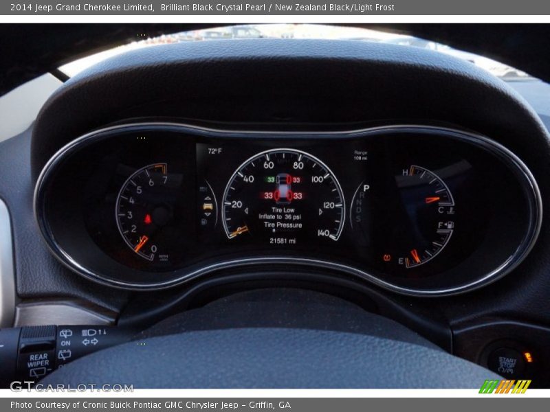 Brilliant Black Crystal Pearl / New Zealand Black/Light Frost 2014 Jeep Grand Cherokee Limited