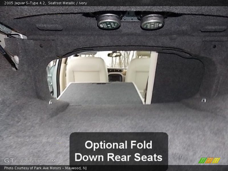 Seafrost Metallic / Ivory 2005 Jaguar S-Type 4.2