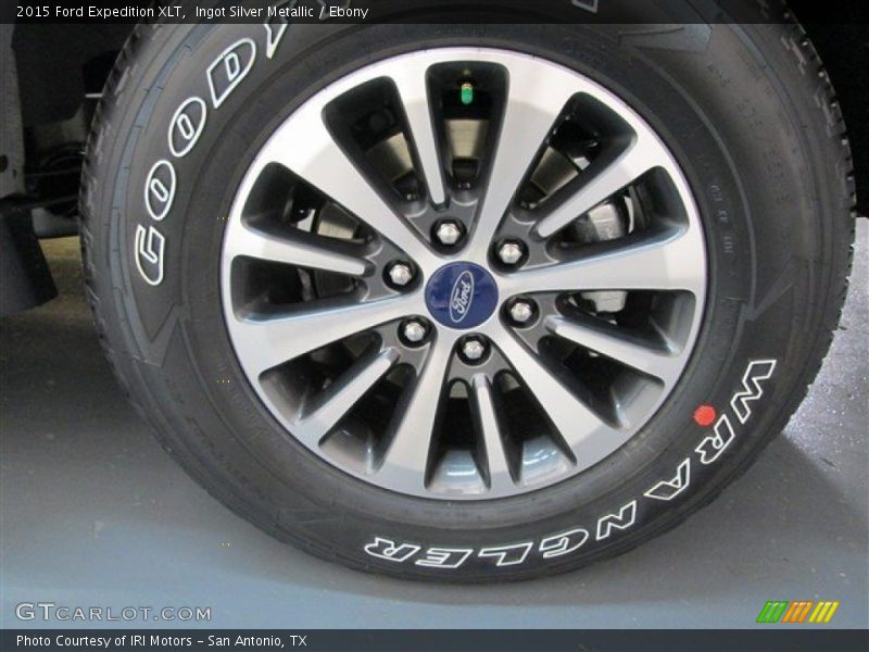 Ingot Silver Metallic / Ebony 2015 Ford Expedition XLT