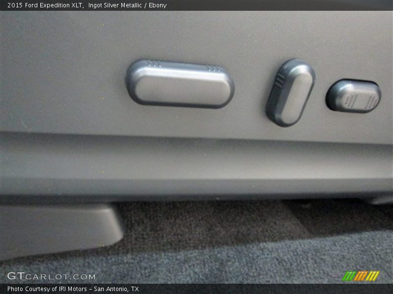 Ingot Silver Metallic / Ebony 2015 Ford Expedition XLT