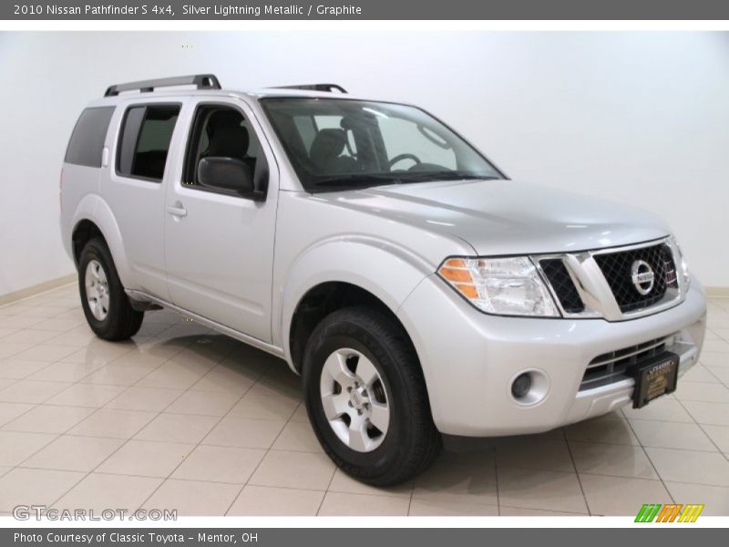 Silver Lightning Metallic / Graphite 2010 Nissan Pathfinder S 4x4