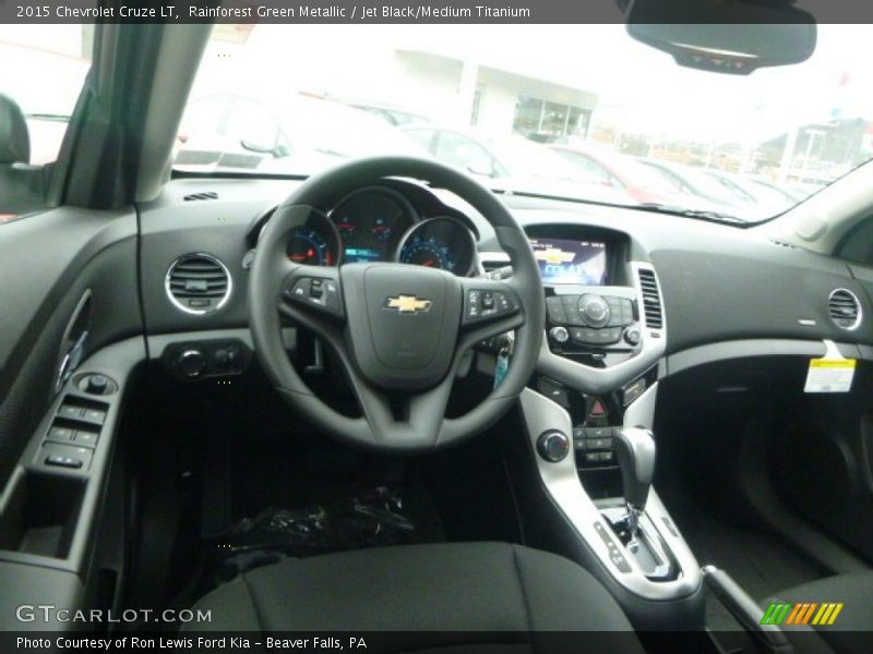 Rainforest Green Metallic / Jet Black/Medium Titanium 2015 Chevrolet Cruze LT