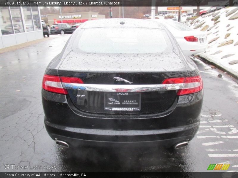 Ebony Black / Charcoal/Charcoal 2009 Jaguar XF Premium Luxury