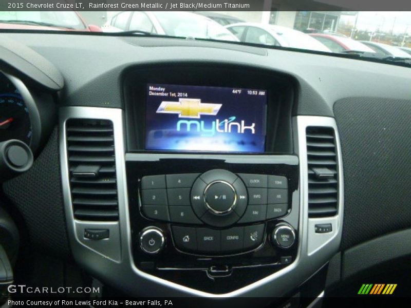 Rainforest Green Metallic / Jet Black/Medium Titanium 2015 Chevrolet Cruze LT