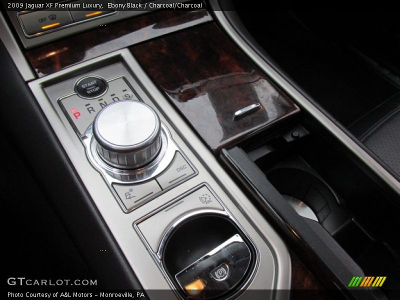 Ebony Black / Charcoal/Charcoal 2009 Jaguar XF Premium Luxury