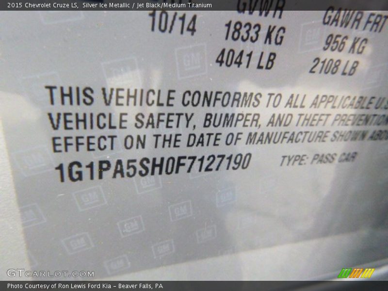Silver Ice Metallic / Jet Black/Medium Titanium 2015 Chevrolet Cruze LS