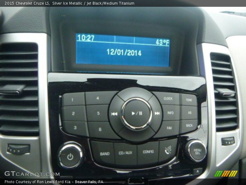 Silver Ice Metallic / Jet Black/Medium Titanium 2015 Chevrolet Cruze LS