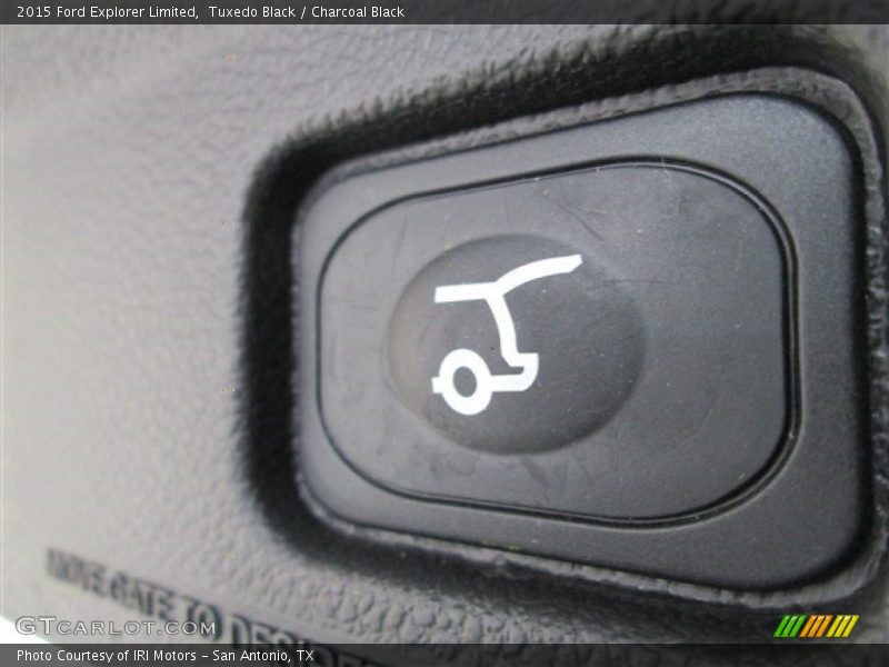 Tuxedo Black / Charcoal Black 2015 Ford Explorer Limited