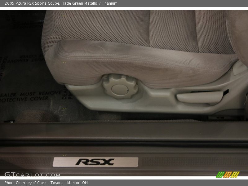 Jade Green Metallic / Titanium 2005 Acura RSX Sports Coupe