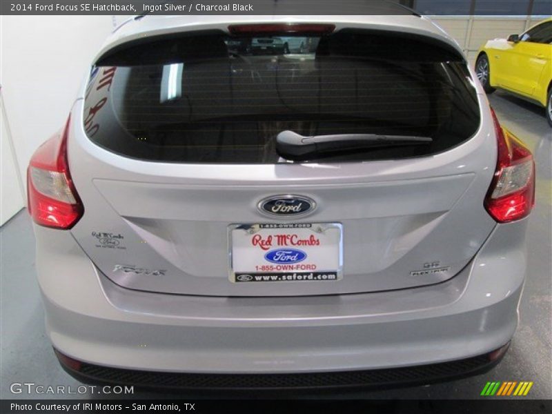 Ingot Silver / Charcoal Black 2014 Ford Focus SE Hatchback