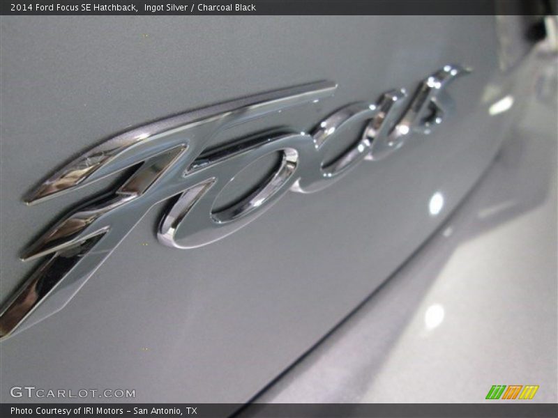 Ingot Silver / Charcoal Black 2014 Ford Focus SE Hatchback