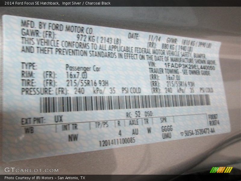 Ingot Silver / Charcoal Black 2014 Ford Focus SE Hatchback