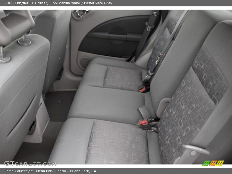 Cool Vanilla White / Pastel Slate Gray 2006 Chrysler PT Cruiser